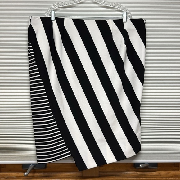Lane Bryant Black and Off White Striped Asymmetrical Hem Ponte Mini Skirt - Picture 3 of 5